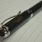 Stylos plume vs stylos à bille : quel choix pour bien écrire à la rentrée 2025 ? ✒️🖊️