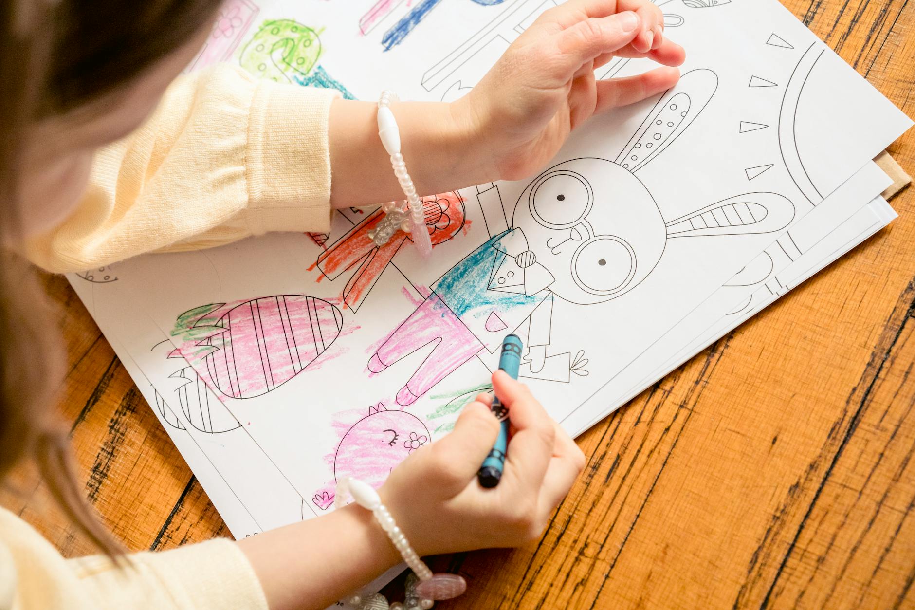 Activité sportive VS activité artistique pour enfants : laquelle choisir à la rentrée ? 🎨⚽